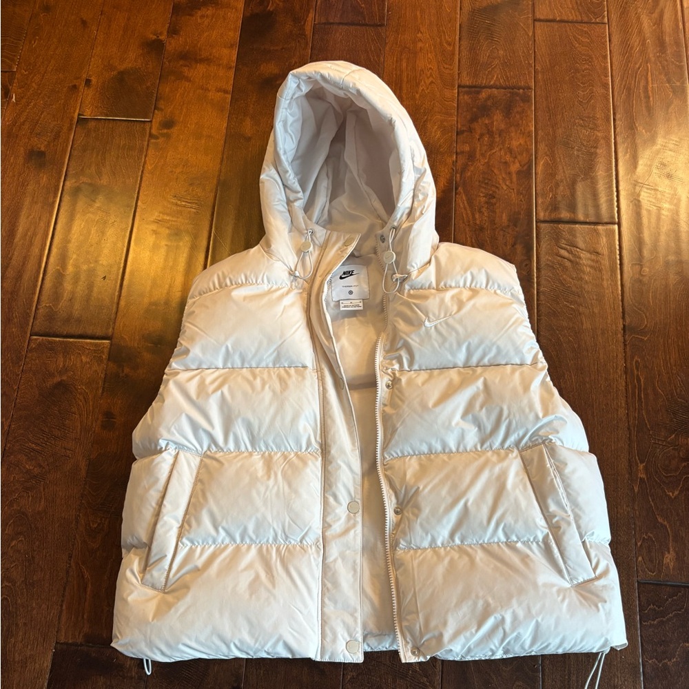 Nike Women’s Metro Puffer